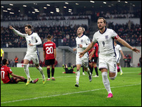 ����� ����