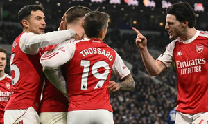 �������