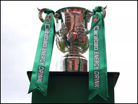 ����� ����