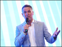 ����� ����