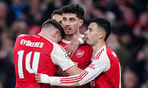 �������