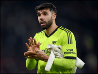 ����� ����