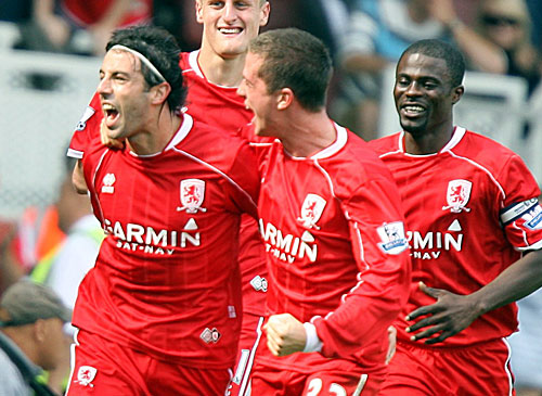 ����� ����