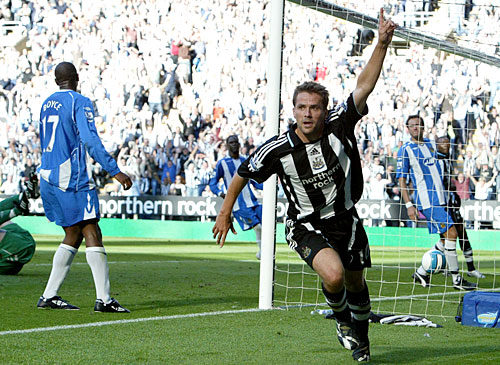 ����� ����