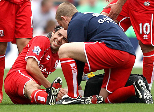 ����� ����