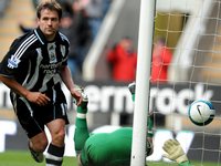 ����� ����